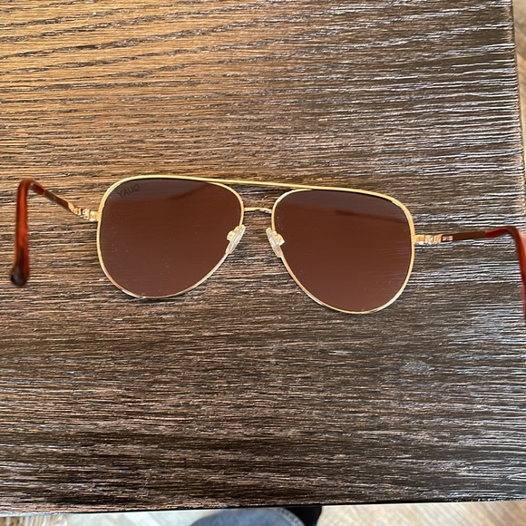 Gold High Key Quay x Desi Perkins aviator sunglasses - Picture 11 of 15